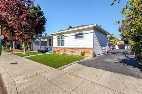 1668 California #1