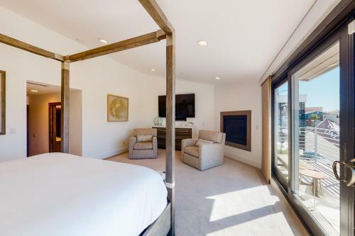 Luxury Balboa Home