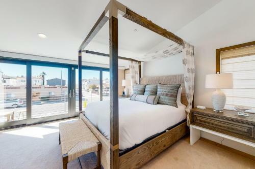 Luxury Balboa Home