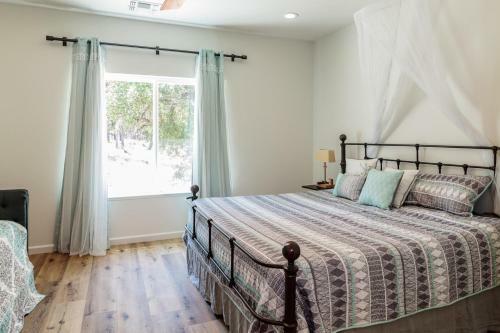 Yosemite Sandy River Retreat