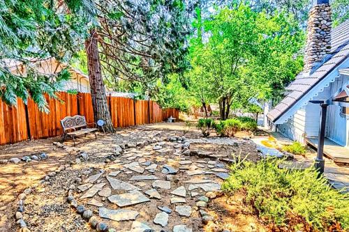 Yosemite Wonderland Chalet