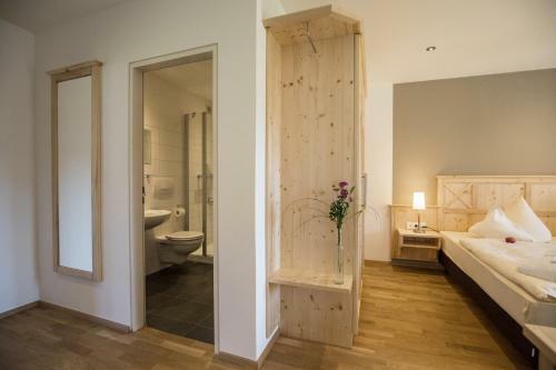 Hostal Almhof L�sser
