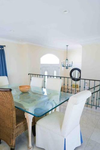 Stunning Hollywood Beach Ocean Front Home-0xnard