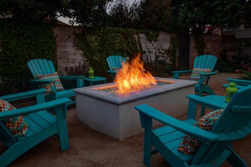 Spacious 4br, Rooftop Deck, Fire Pit, Steps To Shore