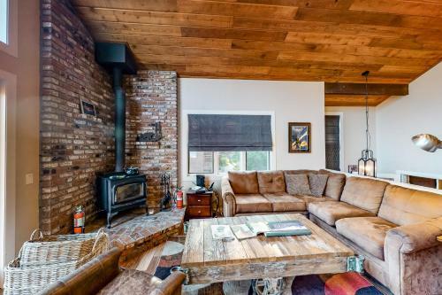 Meadow Ridge Condos