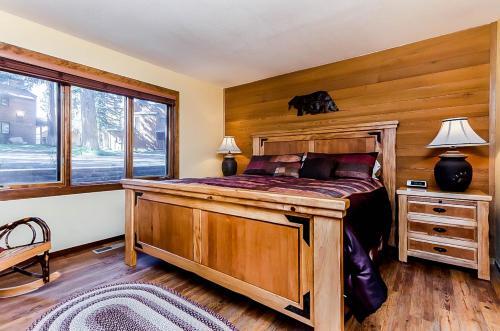Meadow Ridge Condos