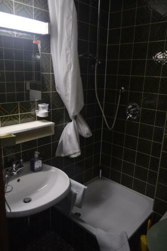 Hostal Hotel Adler Post