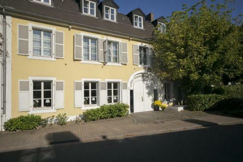 Hostal Altes Pfarrhaus Beaumarais