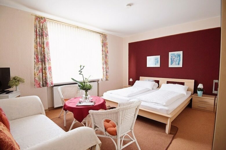 Hostal Hotel Am B�hmepark