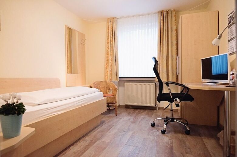Hostal Hotel Am B�hmepark