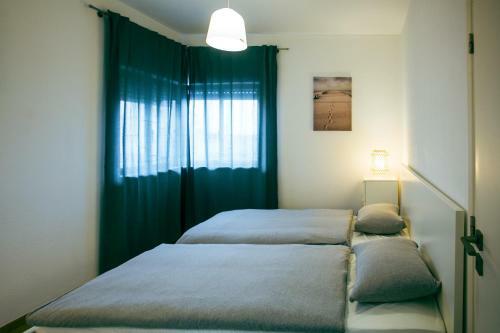 Enjoy View Apartment - Ocean, Surf, Beach, Eat & Work
