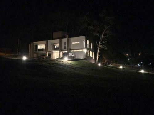 Casa En Sierra De Los Padres.- Excelente Ubicaci�n