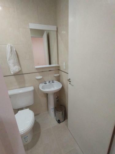 Habitaci�n Con Ba�o Privado En Edificio 1er Piso
