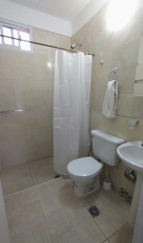 Habitaci�n Con Ba�o Privado En Edificio 1er Piso