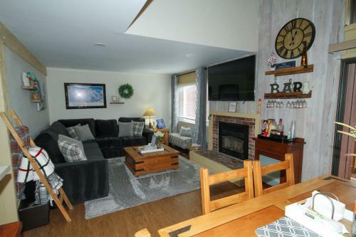 Mammoth Ski & Racquet Club #105 - Pet Friendly