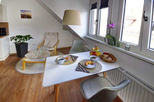 Pretti Apartments - Neues Modern Eingerichtetes Apartment - Mitten Im Stadtzentrum