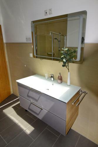 Pretti Apartments - Neues Modern Eingerichtetes Apartment - Mitten Im Stadtzentrum
