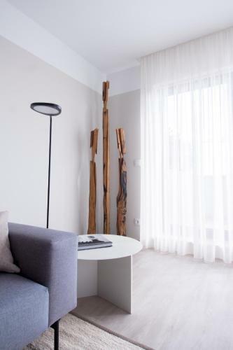 Art Home Apartments I