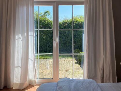 Large, Comfortable Apartment By The Sea