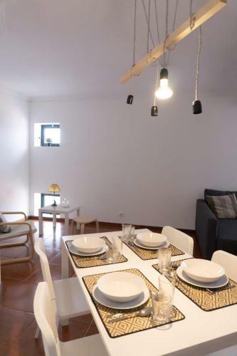 Apartamento 8rooftop - T2 Com Terra�o E Vista Para As Salinas!