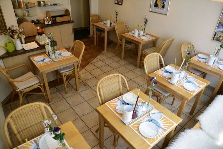 Hostal Hotel Lex Im Gartenhof
