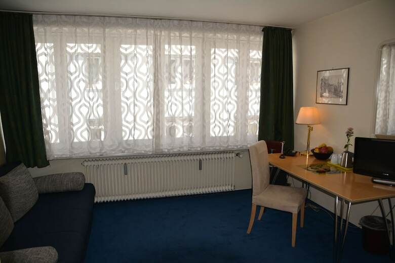 Hostal Hotel Lex Im Gartenhof