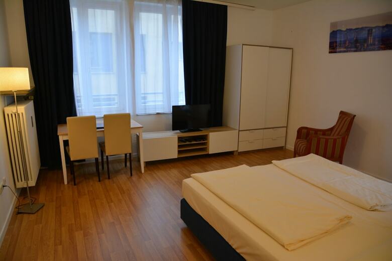 Hostal Hotel Lex Im Gartenhof