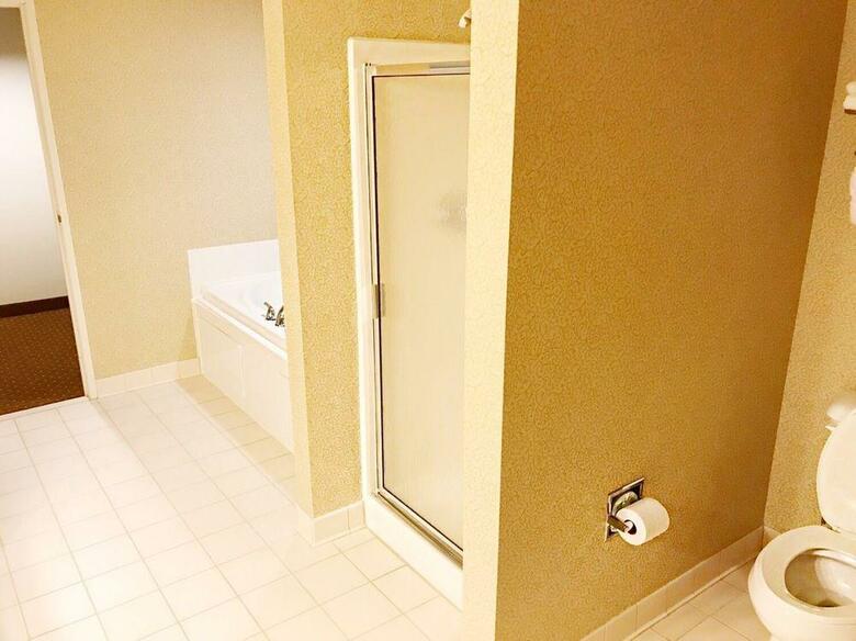 Hotel Wingate By Wyndham Louisville East