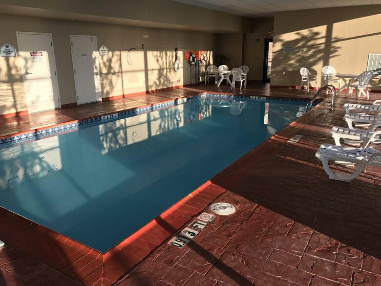 Hotel Wingate By Wyndham Louisville East