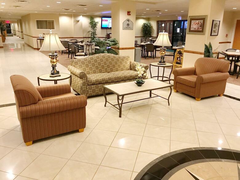 Hotel Wingate By Wyndham Louisville East