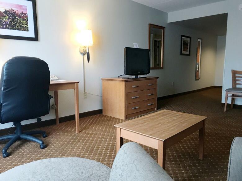 Hotel Wingate By Wyndham Louisville East
