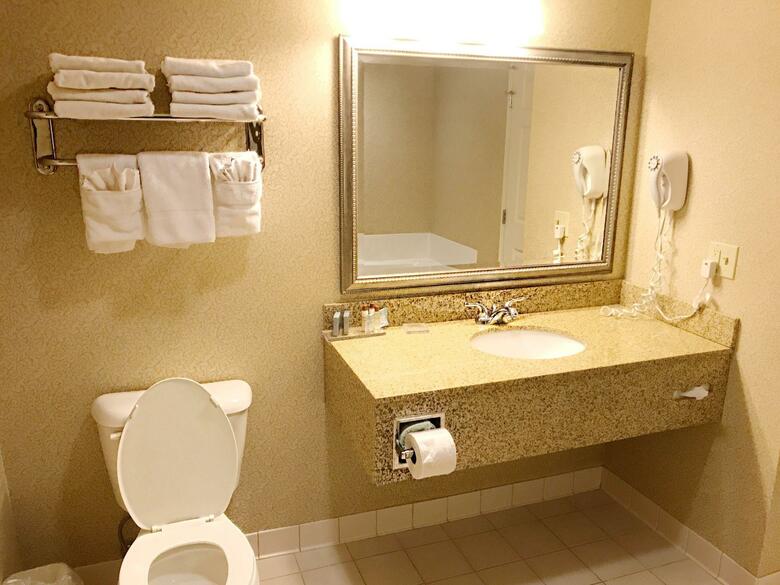 Hotel Wingate By Wyndham Louisville East