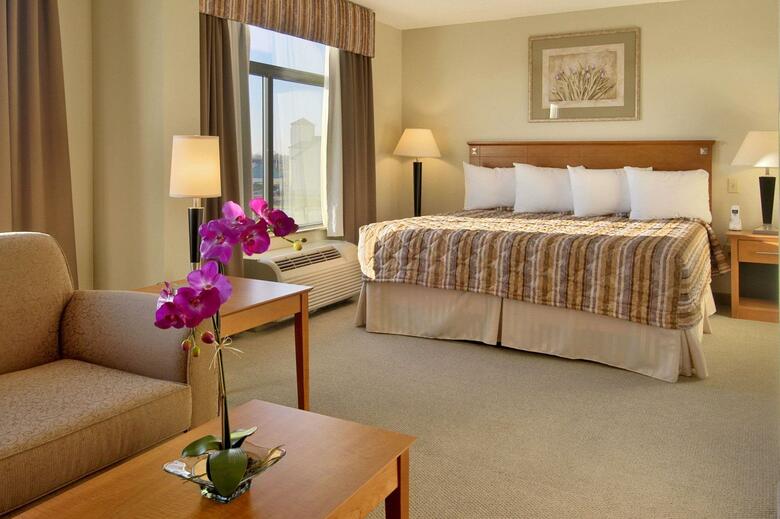 Hotel Wingate By Wyndham Louisville East