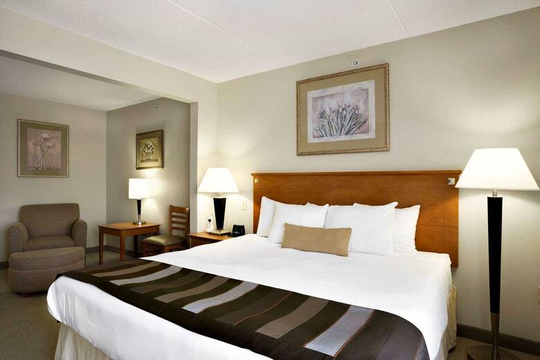 Hotel Wingate By Wyndham Louisville East