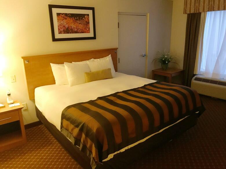 Hotel Wingate By Wyndham Louisville East