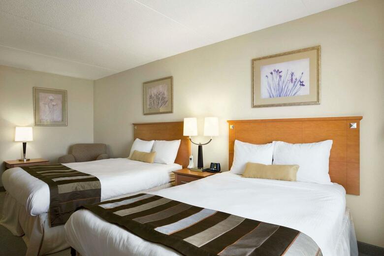 Hotel Wingate By Wyndham Louisville East