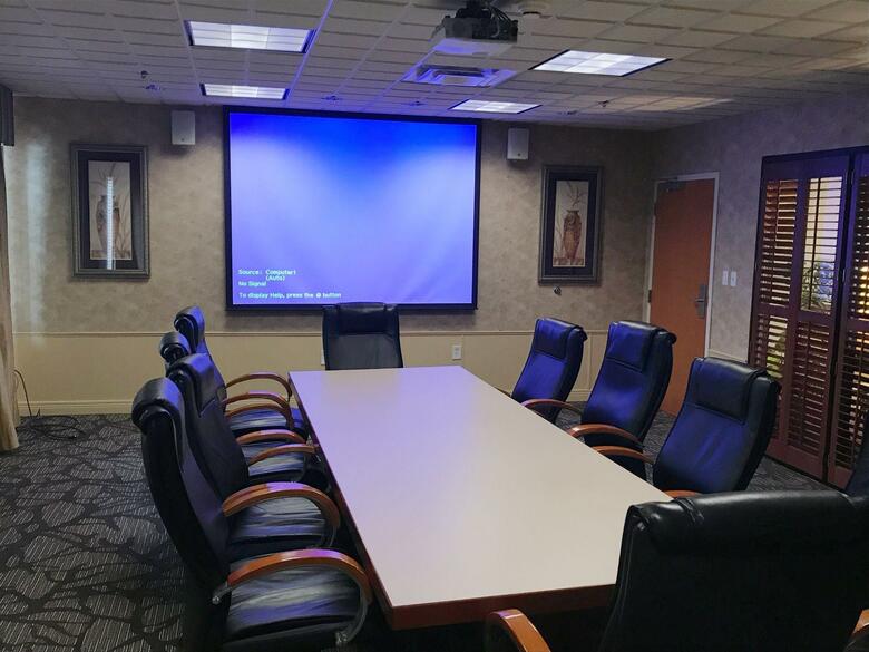 Hotel Wingate By Wyndham Louisville East