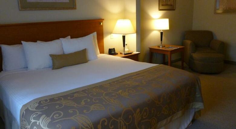Hotel Wingate By Wyndham Louisville East