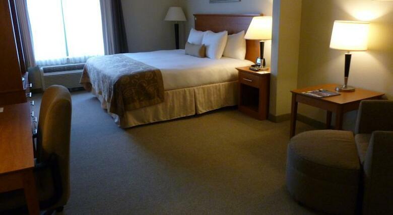 Hotel Wingate By Wyndham Louisville East