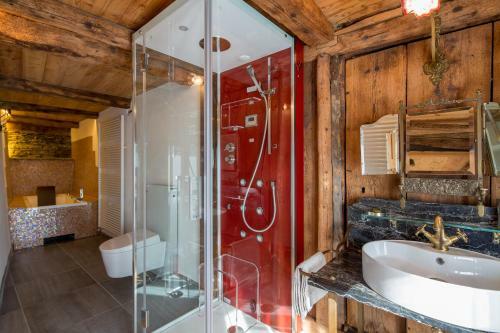 Hostal Walser House