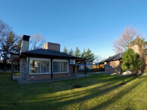 Lodge Caba�as Latitud 38.15