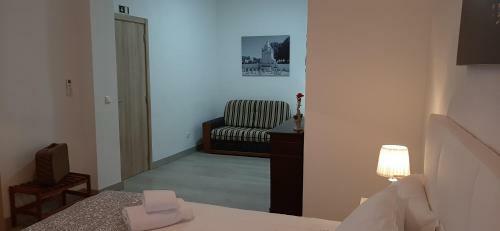 Hostel De Borba - Just In House
