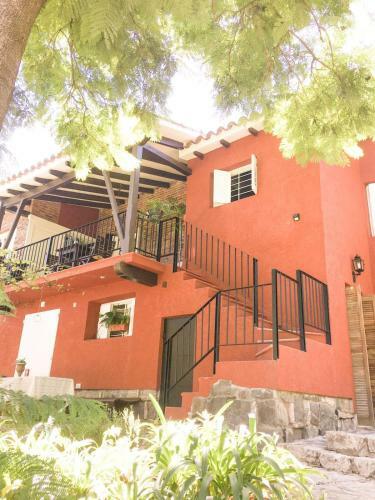 Bed & Breakfast Chalet La Escondida