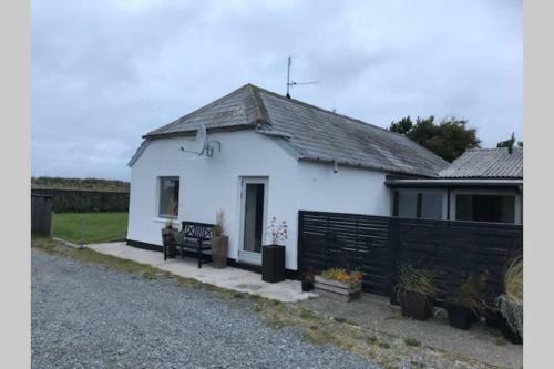 Hyggeligt Hus Lige Udenfor Hvide Sande