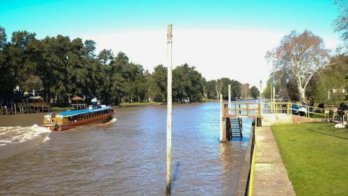 Caba�a En El Delta De Tigre