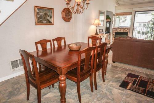 Apartamento St Anton Courtyard View 2-bedroom Condos With Pool & Jacuzzi