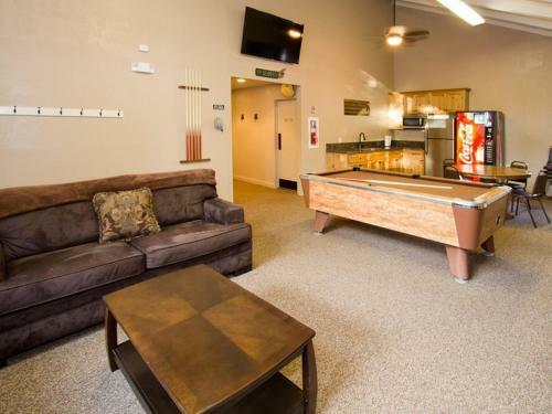 Apartamento St Anton Courtyard View 2-bedroom Condos With Pool & Jacuzzi