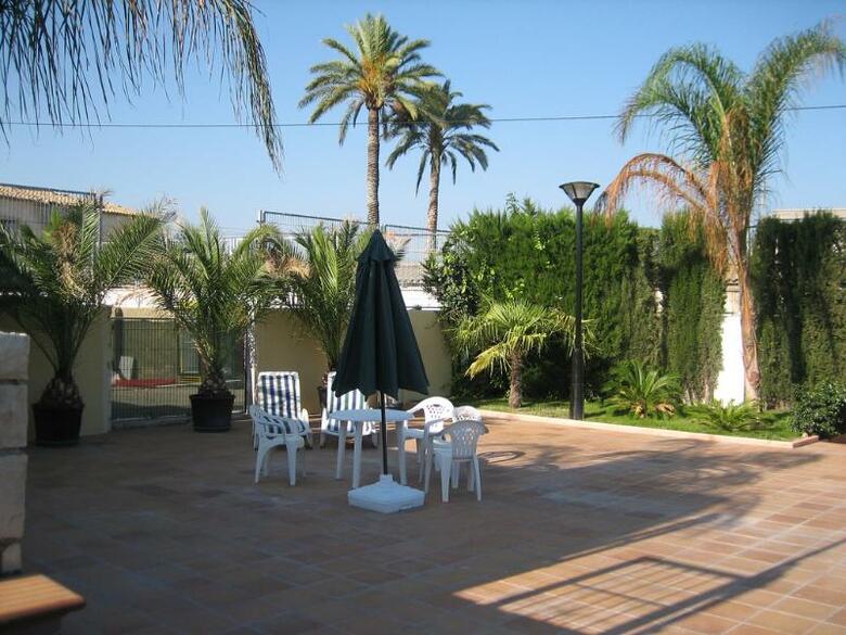 Hotel Abril