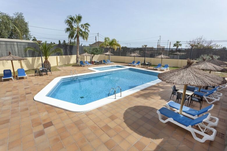 Hotel Abril