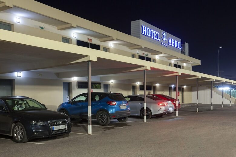 Hotel Abril